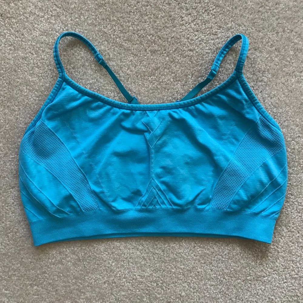 🩵Barely There CustomFlex Racerback Sports Bra – Soft Blue, Size L🩵